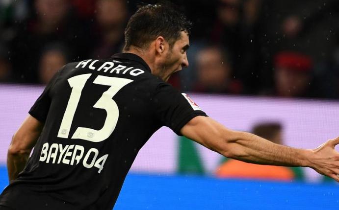 Brachte Leverkusen gegen Gladbach mit dem Führungstor in die Spur: Bayer-Angreifer Alario. Foto: Federico Gambarini