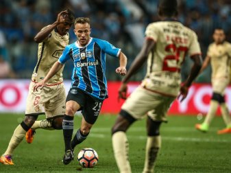 Arthur könnte im Sommer zum FC Barcelona wechseln Arthur könnte im Sommer zum FC Barcelona wechseln