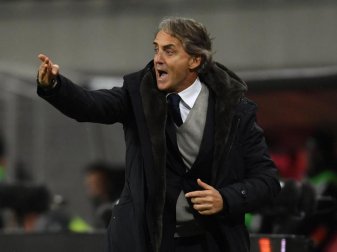 St. Petersburgs Cheftrainer Roberto Mancini kam mit seinem Team bei FK Rostow nicht über ein Unentschieden hinaus. Foto: Hendrik Schmidt St. Petersburgs Cheftrainer Roberto Mancini kam mit seinem Team bei FK Rostow nicht über ein Unentschieden hinaus. Foto: Hendrik Schmidt