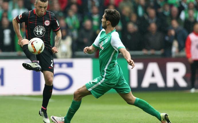 Vertrag aufgelöst: Yanni Regäsel (l.) verlässt Frankfurt