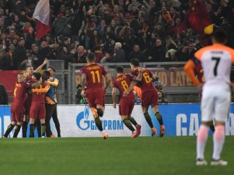 Die Roma bejubelt den Einzug ins Viertelfinale Die Roma bejubelt den Einzug ins Viertelfinale