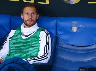 Erneut von einer Verletzung ausgebremst: Höwedes Erneut von einer Verletzung ausgebremst: Höwedes