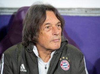 Hans-Wilhelm Müller-Wohlfahrt lobt Bayern-Trainer Jupp Heynckes. Foto: Marius Becker Hans-Wilhelm Müller-Wohlfahrt lobt Bayern-Trainer Jupp Heynckes. Foto: Marius Becker