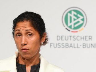 Muss als Frauen-Bundestrainerin gehen: Steffi Jones. Foto: Arne Dedert Muss als Frauen-Bundestrainerin gehen: Steffi Jones. Foto: Arne Dedert