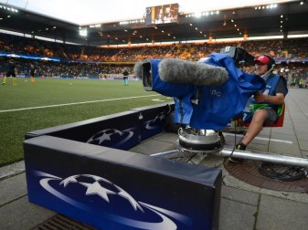 Sky und DAZN werden in der kommenden Saison die Champions League übertragen. Foto: Patrick Seeger Sky und DAZN werden in der kommenden Saison die Champions League übertragen. Foto: Patrick Seeger