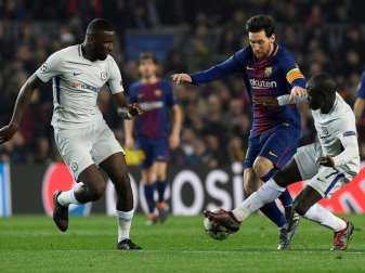 Lionel Messi (M.) war für den FC Chelsea nicht zu fassen