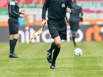 Arbeitsverhältnisse von Schiedsrichtern noch ungeklärt Arbeitsverhältnisse von Schiedsrichtern noch ungeklärt