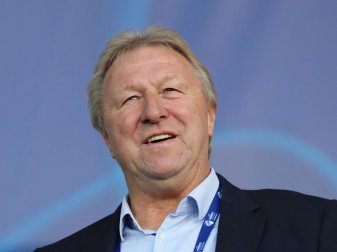 Sucht eine neue Trainerin oder einen neuen Trainer für die Frauen-Nationalmannschaft: Horst Hrubesch. Foto: Jan Woitas/dpa-Zentralbild Sucht eine neue Trainerin oder einen neuen Trainer für die Frauen-Nationalmannschaft: Horst Hrubesch. Foto: Jan Woitas/dpa-Zentralbild