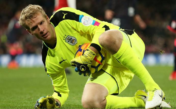 Jonas Lössl bleibt bei Huddersfield Town