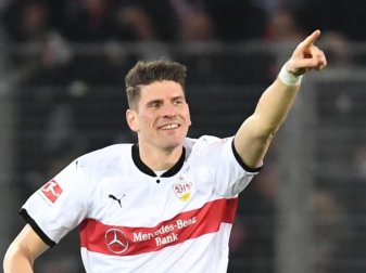 Mario Gomez erzielte beide Treffer für den VfB Stuttgart in Freiburg. Foto: Patrick Seeger Mario Gomez erzielte beide Treffer für den VfB Stuttgart in Freiburg. Foto: Patrick Seeger