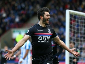 Tomkins jubelt nach seinem Treffer zum 1:0 für Palace Tomkins jubelt nach seinem Treffer zum 1:0 für Palace