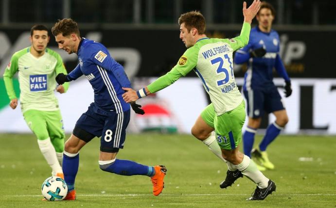Schalke feiert in Wolfsburg den fünften Sieg in Serie