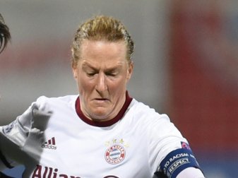 Melanie Behringer erzielte zwei Tore beim 8:0-Sieg Melanie Behringer erzielte zwei Tore beim 8:0-Sieg