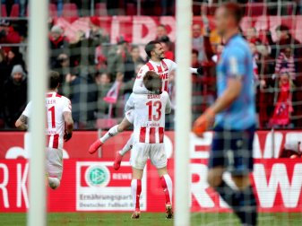Kölner verlassen mit 2:0-Derby-Sieg den letzten Platz Kölner verlassen mit 2:0-Derby-Sieg den letzten Platz