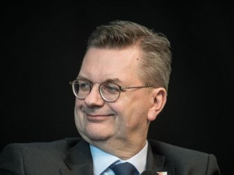 Traut Mario Götze den Sprung auf den WM-Zug weiterhin zu: DFB-Präsident Reinhard Grindel. Foto: Bernd Thissen