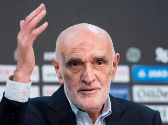 96-Präsident Martin Kind gibt sich in der Causa 50+1 nicht geschlagen. Foto: Peter Steffen 96-Präsident Martin Kind gibt sich in der Causa 50+1 nicht geschlagen. Foto: Peter Steffen