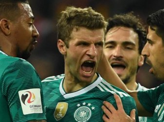 Nationalspieler Thomas Müller (M) ist mit seinem Drang zum Tor für die WM gesetzt. Foto: Federico Gambarini Nationalspieler Thomas Müller (M) ist mit seinem Drang zum Tor für die WM gesetzt. Foto: Federico Gambarini