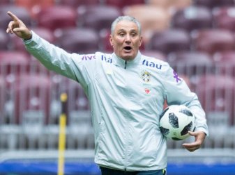 Hat die 1:7-Pleite gegen das DFB-Team bei der WM 2014 noch nicht vergessen: Brasilien-Coach Tite. Foto: Pavel Golovkin Hat die 1:7-Pleite gegen das DFB-Team bei der WM 2014 noch nicht vergessen: Brasilien-Coach Tite. Foto: Pavel Golovkin