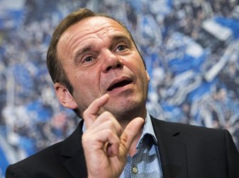 Hat im Falle eines HSV-Abstiegs die sofortige Bundesliga-Rückkehr im Blick: Bernd Hoffmann. Foto: Malte Christians Hat im Falle eines HSV-Abstiegs die sofortige Bundesliga-Rückkehr im Blick: Bernd Hoffmann. Foto: Malte Christians