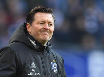 Hat die Hoffnung auf den Klassenerhalt noch nicht aufgegeben: HSV-Coach Christian Titz. Foto: Daniel Reinhardt Hat die Hoffnung auf den Klassenerhalt noch nicht aufgegeben: HSV-Coach Christian Titz. Foto: Daniel Reinhardt