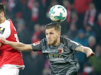 Kann wieder voll beim FC Augsburg eingesetzt werden: Abwehrchef Jeffrey Gouweleeuw. Foto: Hasan Bratic Kann wieder voll beim FC Augsburg eingesetzt werden: Abwehrchef Jeffrey Gouweleeuw. Foto: Hasan Bratic