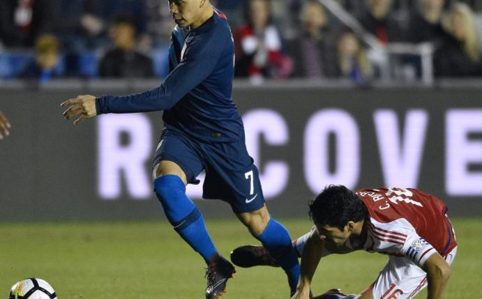 Bobby Wood (l) trifft wieder