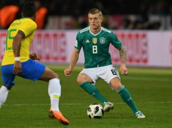 Toni Kroos (r.) war nach dem 0:1 gegen Brasilien bedient Toni Kroos (r.) war nach dem 0:1 gegen Brasilien bedient