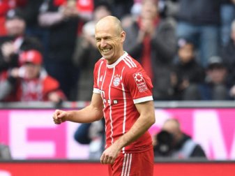Meldet sich rechtzeitig zum Topspiel gegen Borussia Dortmund wieder einsatzbereit: Bayern-Routinier Arjen Robben. Foto: Tobias Hase Meldet sich rechtzeitig zum Topspiel gegen Borussia Dortmund wieder einsatzbereit: Bayern-Routinier Arjen Robben. Foto: Tobias Hase