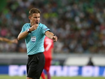 Brych auf endgültiger Liste der WM-Schiedsrichter