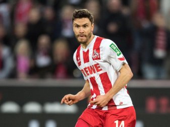 Soll bei Bayern und dem BVB hoch im Kurs stehen: Kölns Nationalspieler Jonas Hector. Foto: Federico Gambarini Soll bei Bayern und dem BVB hoch im Kurs stehen: Kölns Nationalspieler Jonas Hector. Foto: Federico Gambarini