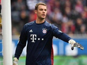 Tastet sich langsam ans Bayern-Training ran: Keeper Manuel Neuer. Foto: Arne Dedert Tastet sich langsam ans Bayern-Training ran: Keeper Manuel Neuer. Foto: Arne Dedert