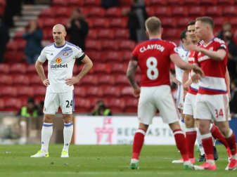 Darron Gibson (l.) und der FC Sunderland trennen sich Darron Gibson (l.) und der FC Sunderland trennen sich
