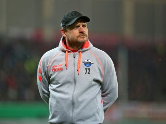 Starker 5:0-Auftritt von Steffen Baumgarts Elf Starker 5:0-Auftritt von Steffen Baumgarts Elf