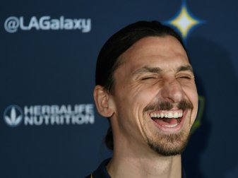 Zwei Tore zum Debüt: Zlatan Ibrahimovic Zwei Tore zum Debüt: Zlatan Ibrahimovic