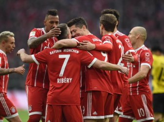 Bestens gewappnet für die Königsklasse: Bayerns Profis nach dem 6:0-Kantersieg gegen den BVB. Foto: Andreas Gebert Bestens gewappnet für die Königsklasse: Bayerns Profis nach dem 6:0-Kantersieg gegen den BVB. Foto: Andreas Gebert