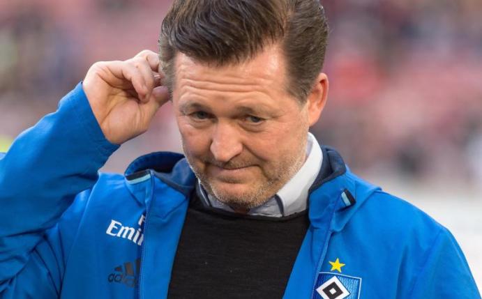 Kämpft mit dem HSV weiter gegen den Abstieg: Hamburgs Trainer Christian Titz. Foto: Daniel Maurer