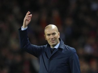 Real Madrids Trainer Zinedine Zidane muss mit seinem Team in Turin antreten. Foto: Christophe Ena/AP Real Madrids Trainer Zinedine Zidane muss mit seinem Team in Turin antreten. Foto: Christophe Ena/AP
