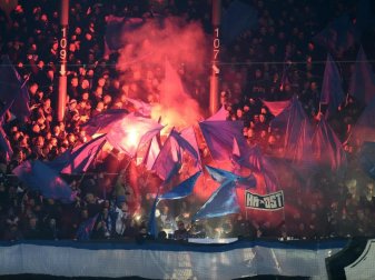 Die HSV-Fans hatten in Bremen Pyrotechnik abgebrannt. Foto: Carmen Jaspersen Die HSV-Fans hatten in Bremen Pyrotechnik abgebrannt. Foto: Carmen Jaspersen