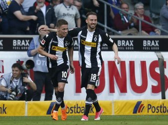 Brachte Gladbach gegen Hertha fast im Alleingang in die Erfolgsspur: Doppeltorschütze Thorgan Hazard (l). Foto: Ina Fassbender Brachte Gladbach gegen Hertha fast im Alleingang in die Erfolgsspur: Doppeltorschütze Thorgan Hazard (l). Foto: Ina Fassbender