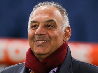 Klub-Boss James Pallotta feiert ausgelassen mit den Fans Klub-Boss James Pallotta feiert ausgelassen mit den Fans