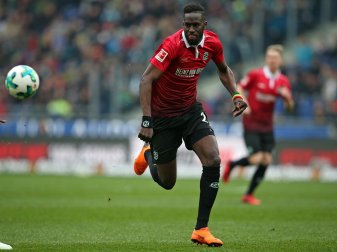 Verlässt Hannover 96: Innenverteidiger Salif Sane Verlässt Hannover 96: Innenverteidiger Salif Sane