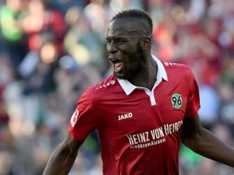 Salif Sané verlässt Hannover 96 im Sommer. Foto: Peter Steffen Salif Sané verlässt Hannover 96 im Sommer. Foto: Peter Steffen