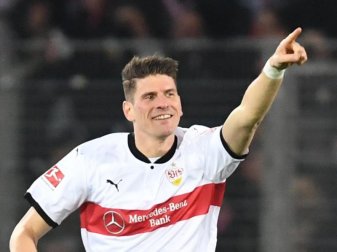 Mario Gomez sorgt beim VfB Stuttgart für Schwung und Tore. Foto: Patrick Seeger Mario Gomez sorgt beim VfB Stuttgart für Schwung und Tore. Foto: Patrick Seeger