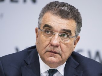 Sanz gibt wohl den VfL-Vorsitz ab Sanz gibt wohl den VfL-Vorsitz ab
