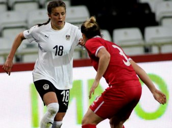 Laura Feiersinger (l.) wechselt nach Frankfurt Laura Feiersinger (l.) wechselt nach Frankfurt