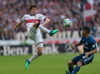 Benjamin Pavard (l) träumt von der Champions League. Foto: Daniel Maurer Benjamin Pavard (l) träumt von der Champions League. Foto: Daniel Maurer