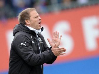 Trainer Markus Anfang wird nach der Saison Holstein Kiel in Richtung Köln verlassen. Foto: Daniel Bockwoldt Trainer Markus Anfang wird nach der Saison Holstein Kiel in Richtung Köln verlassen. Foto: Daniel Bockwoldt