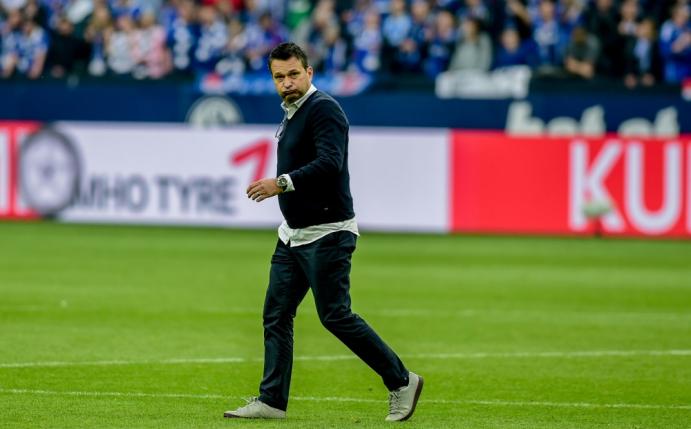 Christian Heidel hadert mit Schiedsrichter Hartmann