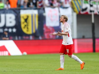 Hatte wenig Verständnis für seine Rote Karte: Emil Forsberg. Foto: Jan Woitas Hatte wenig Verständnis für seine Rote Karte: Emil Forsberg. Foto: Jan Woitas