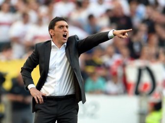 Arbeitet mit Erfolg bei VfB: Trainer Taifun Korkut. Foto: Andreas Gebert Arbeitet mit Erfolg bei VfB: Trainer Taifun Korkut. Foto: Andreas Gebert